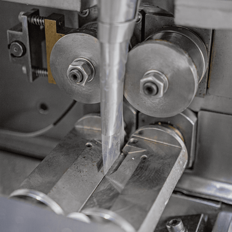 cetro-automatic-volumetric-packing-machine-rotary-gripper