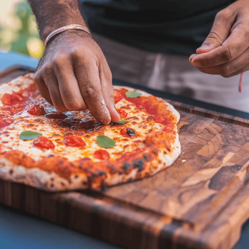 Forno-de-Pizza-Nino-a-Gas-ou-Pellet-com-Pedra-Redonda-e-Chamine-CFBM-PO-350-RC-GP