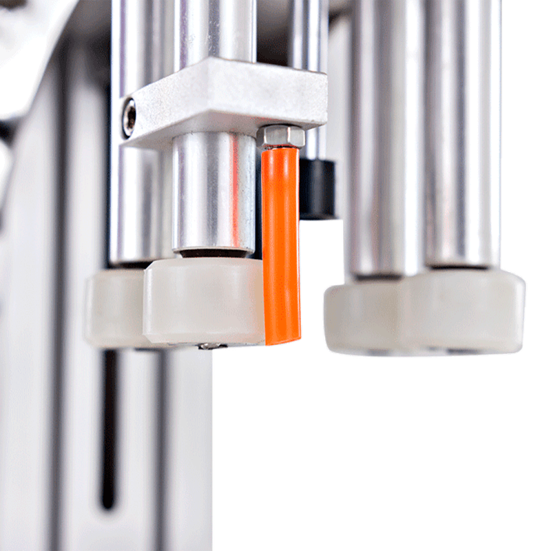 cetro-capping-bottle-machine-cscm-t-semiautomatic-table