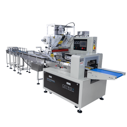 Flow Pack Convencional com Borrifador e Esteira para Alimentação Automática dos Produtos CAPM FP-600 S AF